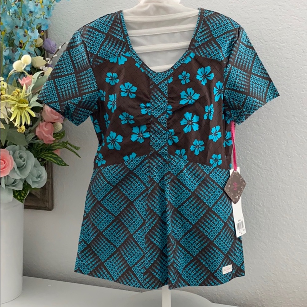 LiveSweet Women Uniform Scrub Top Turquoise Floral